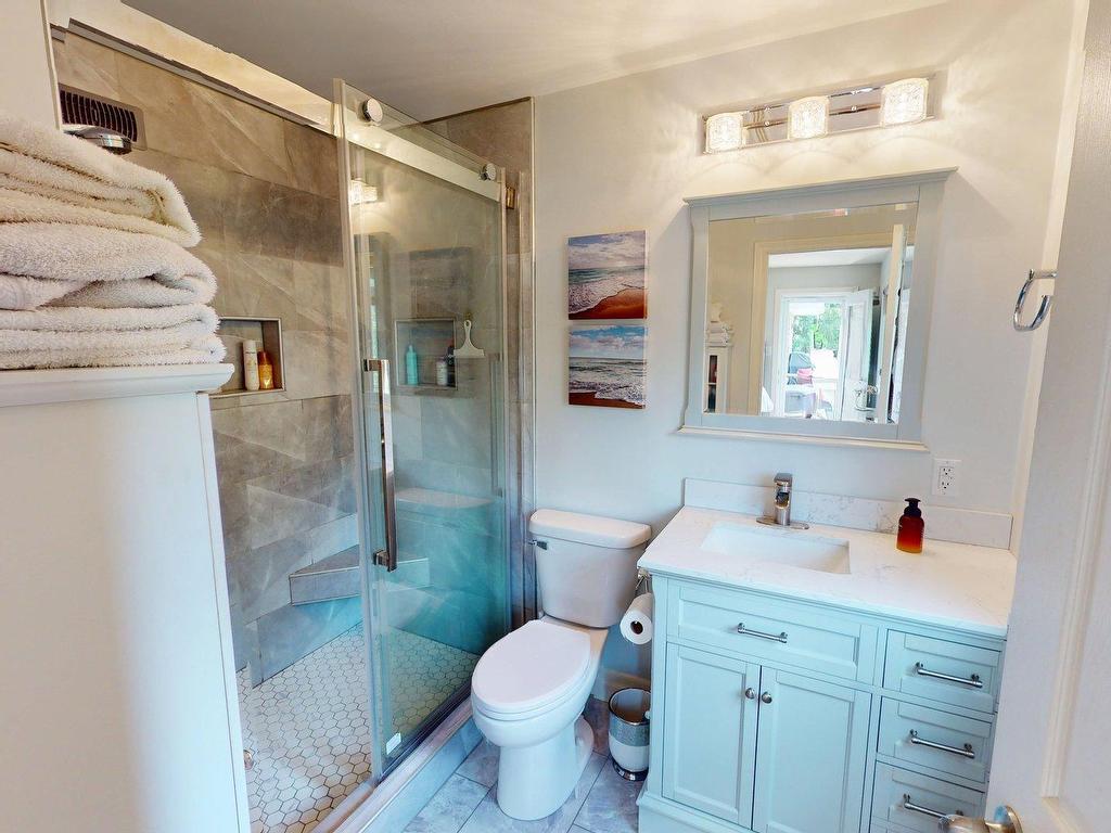 












152 Capri Drive

,
West Porters Lake,




NS
B3E 1L6

