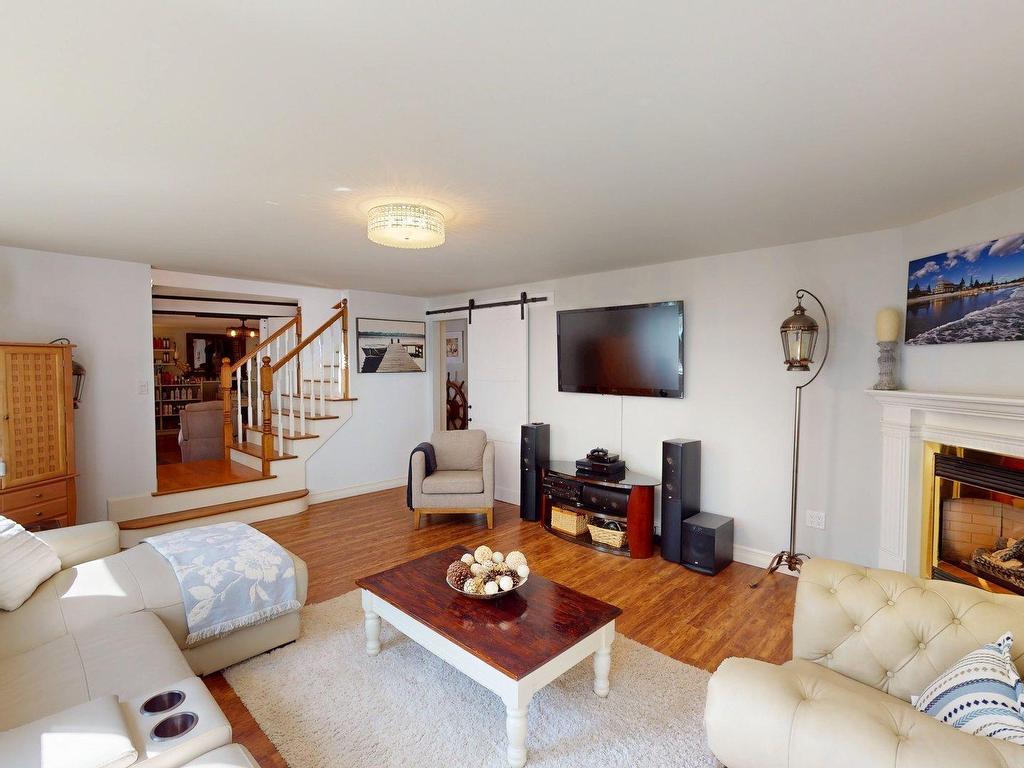 












152 Capri Drive

,
West Porters Lake,




NS
B3E 1L6

