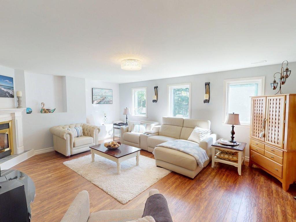 












152 Capri Drive

,
West Porters Lake,




NS
B3E 1L6

