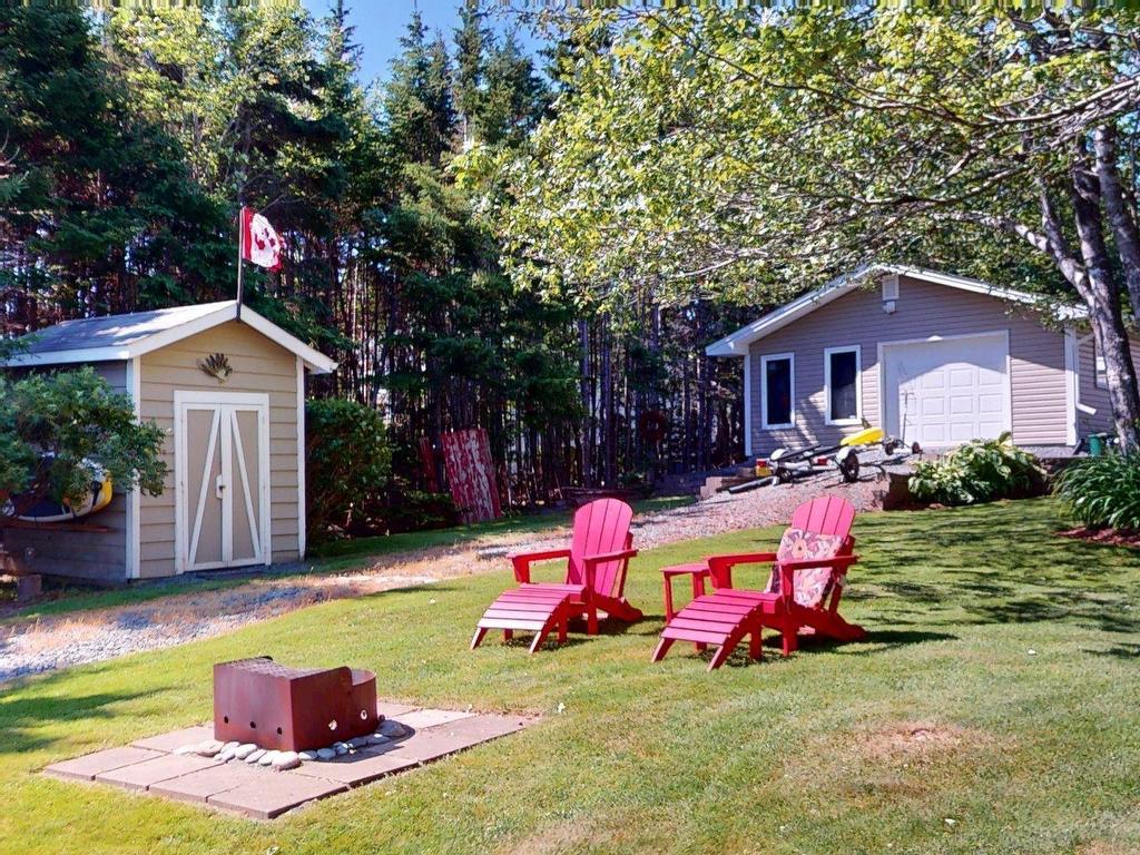 












152 Capri Drive

,
West Porters Lake,




NS
B3E 1L6

