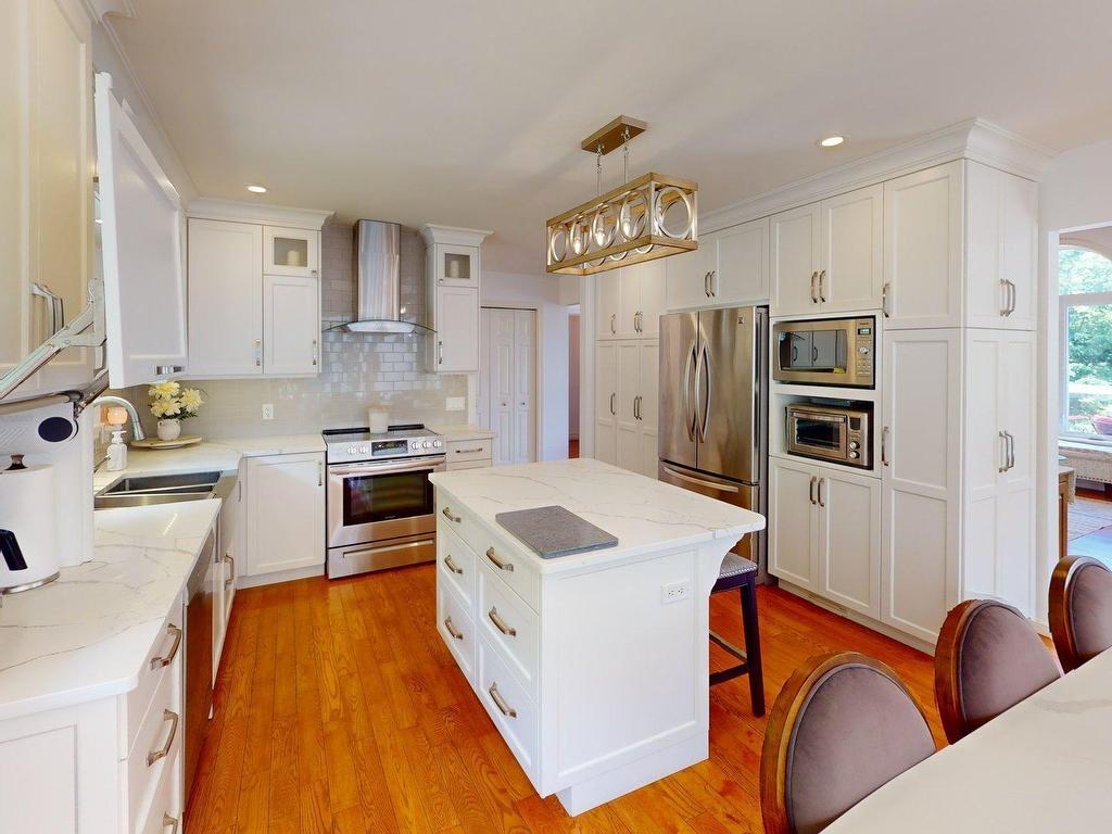 












152 Capri Drive

,
West Porters Lake,




NS
B3E 1L6

