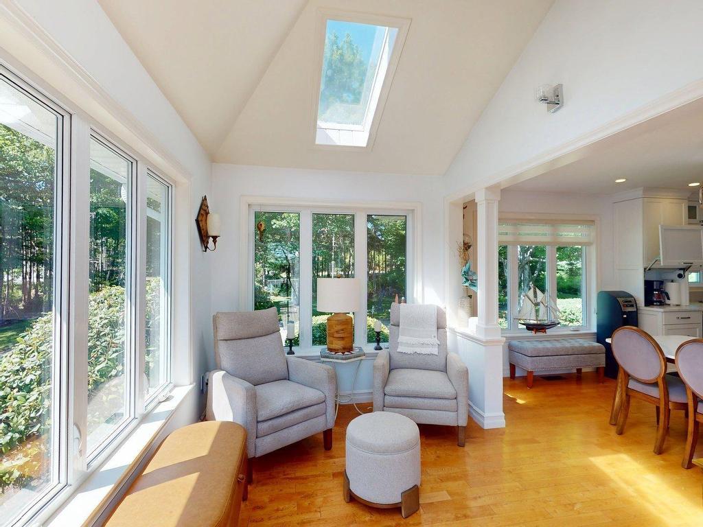 












152 Capri Drive

,
West Porters Lake,




NS
B3E 1L6

