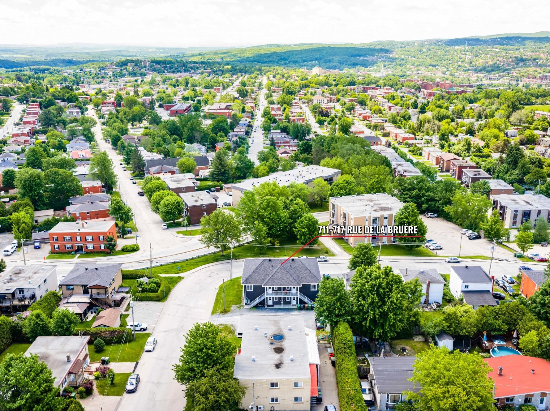 









711

 - 717


Rue de la Bruère

,
Sherbrooke (Fleurimont),




QC
J1E1K7

