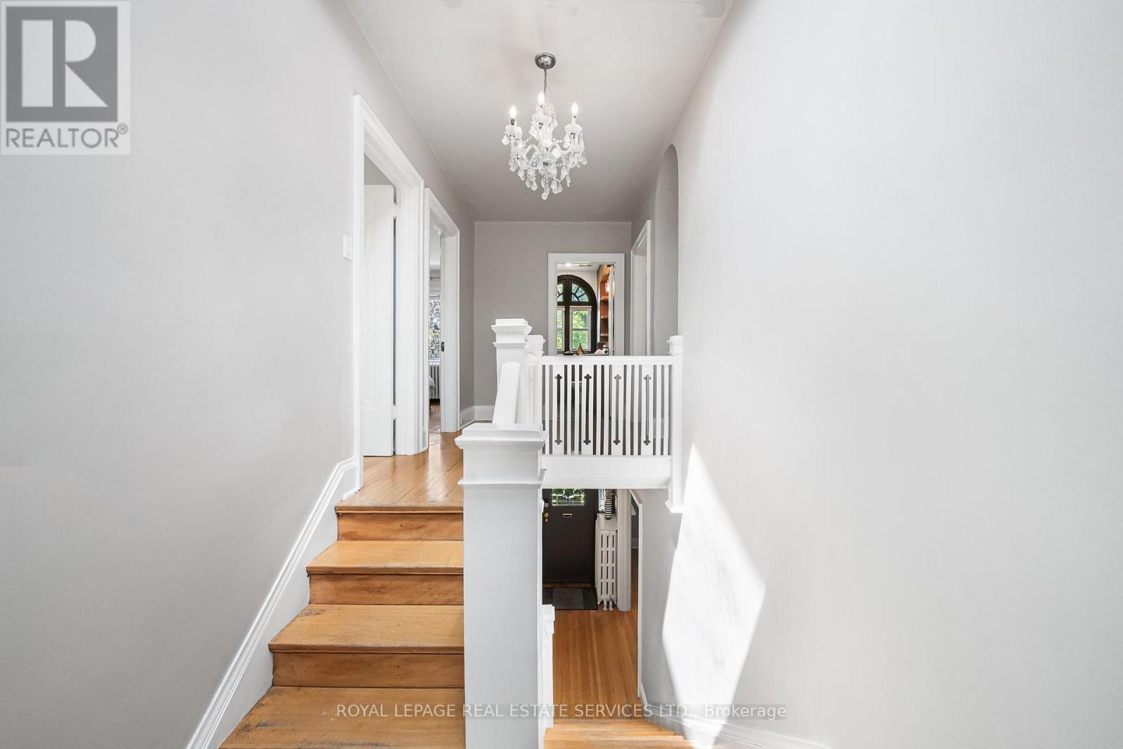 












202 DINNICK CRESCENT

,
Toronto,




Ontario
M4N1M3

