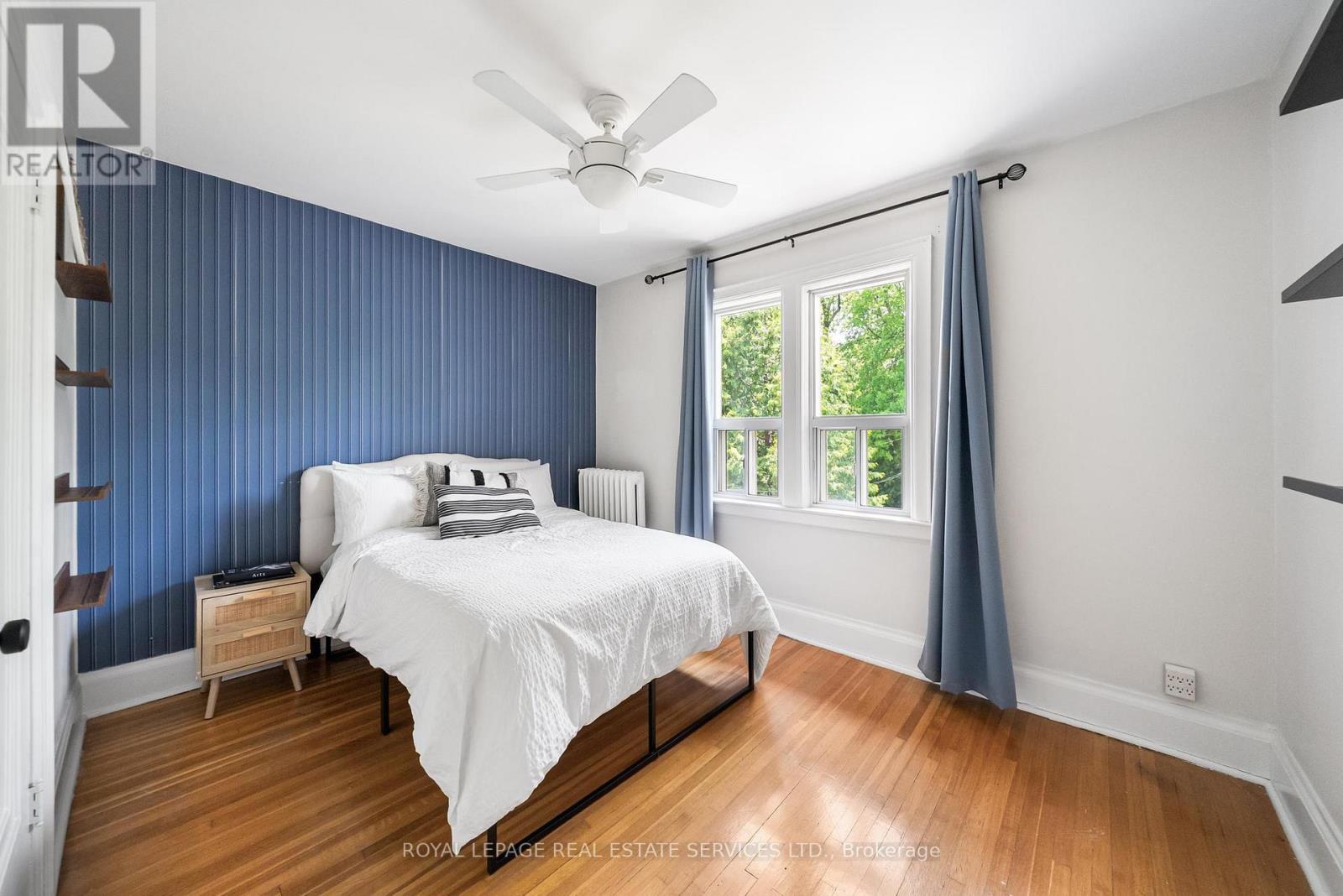 












202 DINNICK CRESCENT

,
Toronto,




Ontario
M4N1M3


