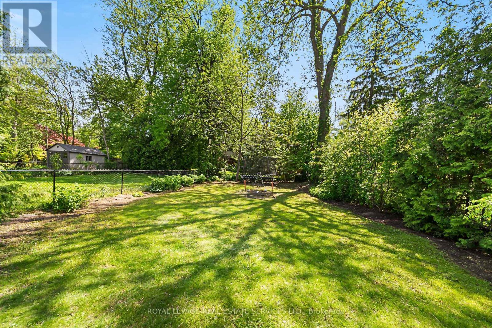 












202 DINNICK CRESCENT

,
Toronto,




Ontario
M4N1M3

