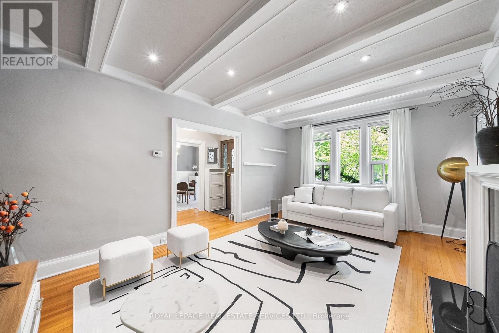 












202 DINNICK CRESCENT

,
Toronto,




Ontario
M4N1M3

