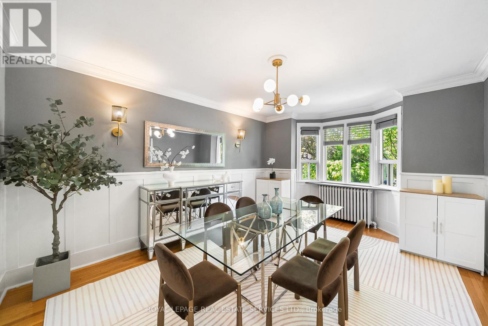 












202 DINNICK CRESCENT

,
Toronto,




Ontario
M4N1M3

