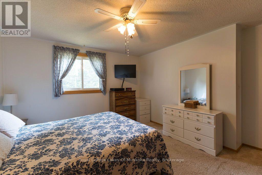 












950 MUSKOKA #3 ROAD N

,
Huntsville (Chaffey),




Ontario
P1H1E2

