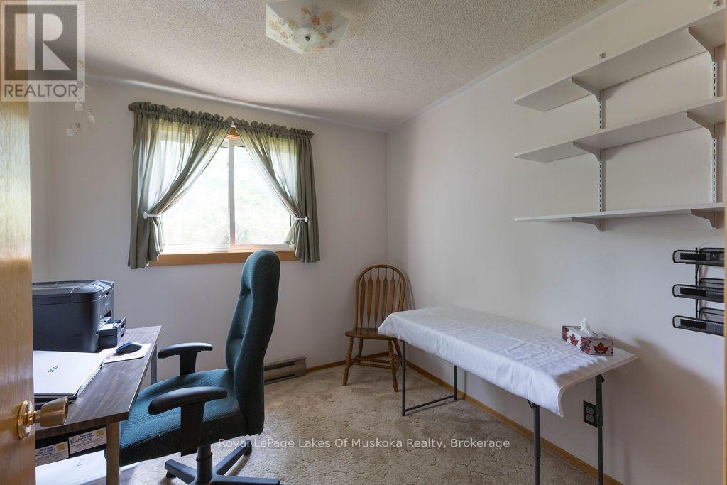 












950 MUSKOKA #3 ROAD N

,
Huntsville (Chaffey),




Ontario
P1H1E2

