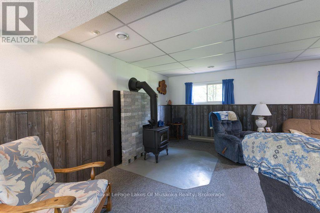 












950 MUSKOKA #3 ROAD N

,
Huntsville (Chaffey),




Ontario
P1H1E2

