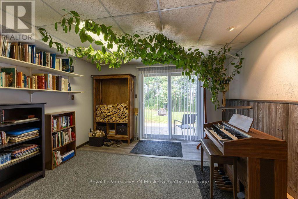 












950 MUSKOKA #3 ROAD N

,
Huntsville (Chaffey),




Ontario
P1H1E2

