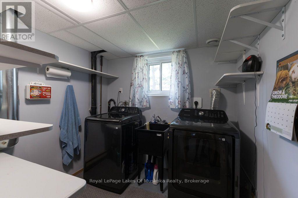 












950 MUSKOKA #3 ROAD N

,
Huntsville (Chaffey),




Ontario
P1H1E2

