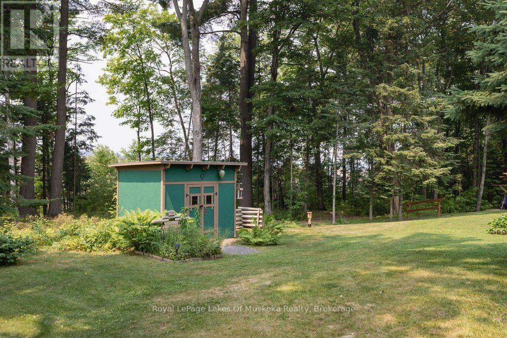 












950 MUSKOKA #3 ROAD N

,
Huntsville (Chaffey),




Ontario
P1H1E2

