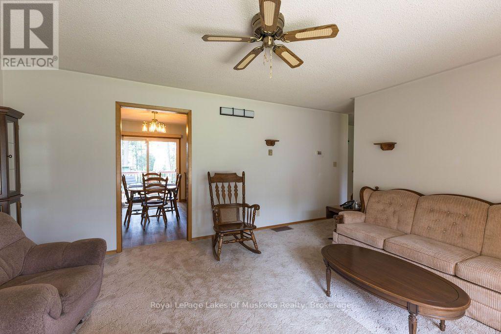 












950 MUSKOKA #3 ROAD N

,
Huntsville (Chaffey),




Ontario
P1H1E2

