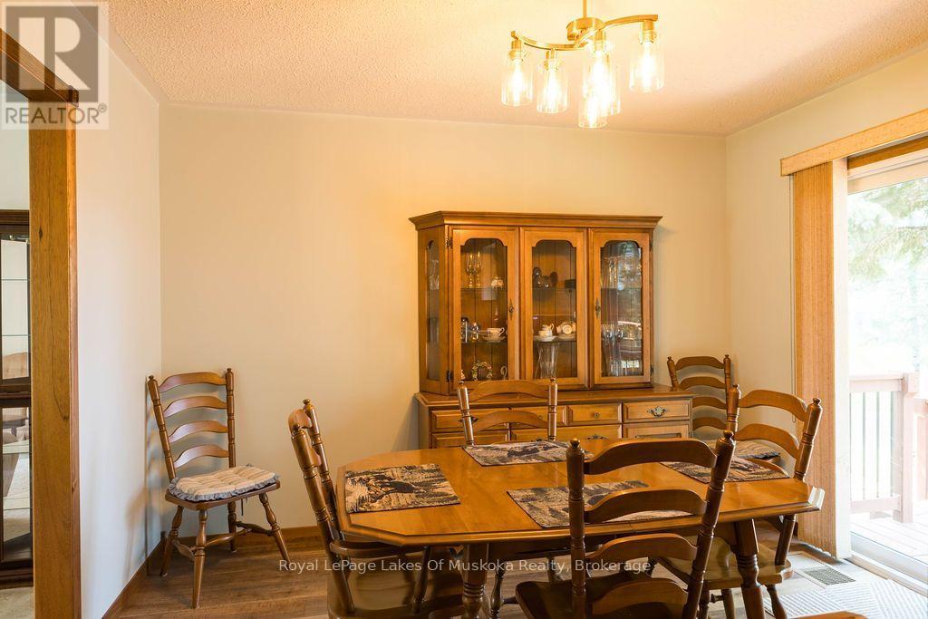 












950 MUSKOKA #3 ROAD N

,
Huntsville (Chaffey),




Ontario
P1H1E2

