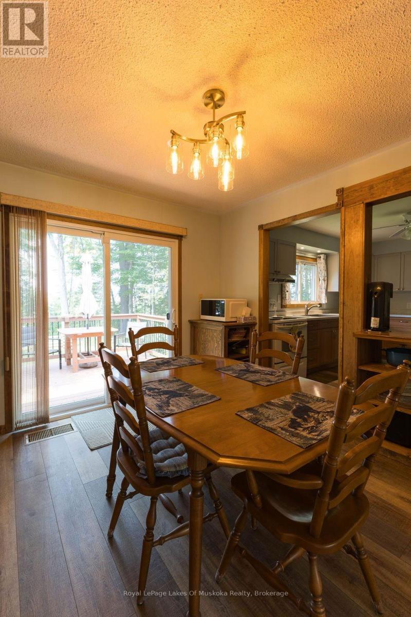 












950 MUSKOKA #3 ROAD N

,
Huntsville (Chaffey),




Ontario
P1H1E2

