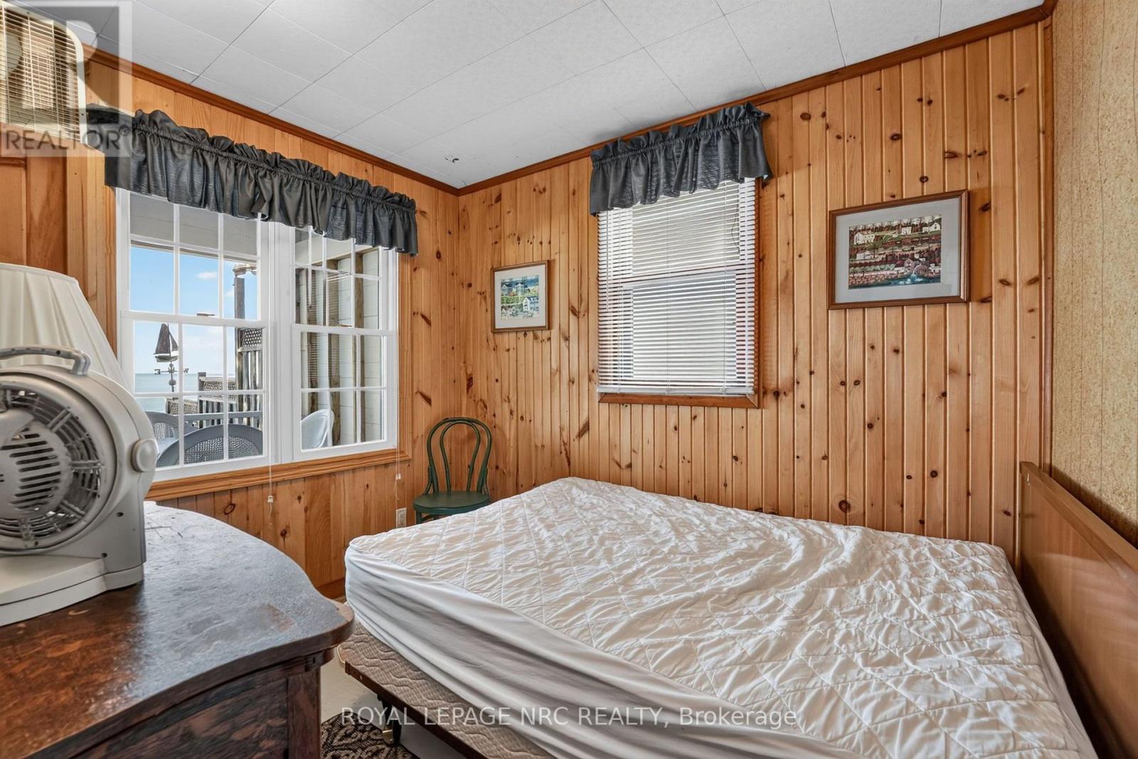 












4031 CRYSTAL BEACH HILL LANE

,
Fort Erie (Crystal Beach),




Ontario
L0S1B0


