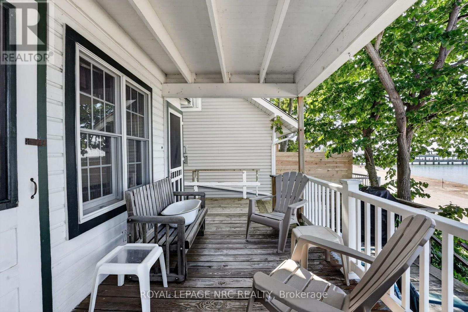 












4031 CRYSTAL BEACH HILL LANE

,
Fort Erie (Crystal Beach),




Ontario
L0S1B0

