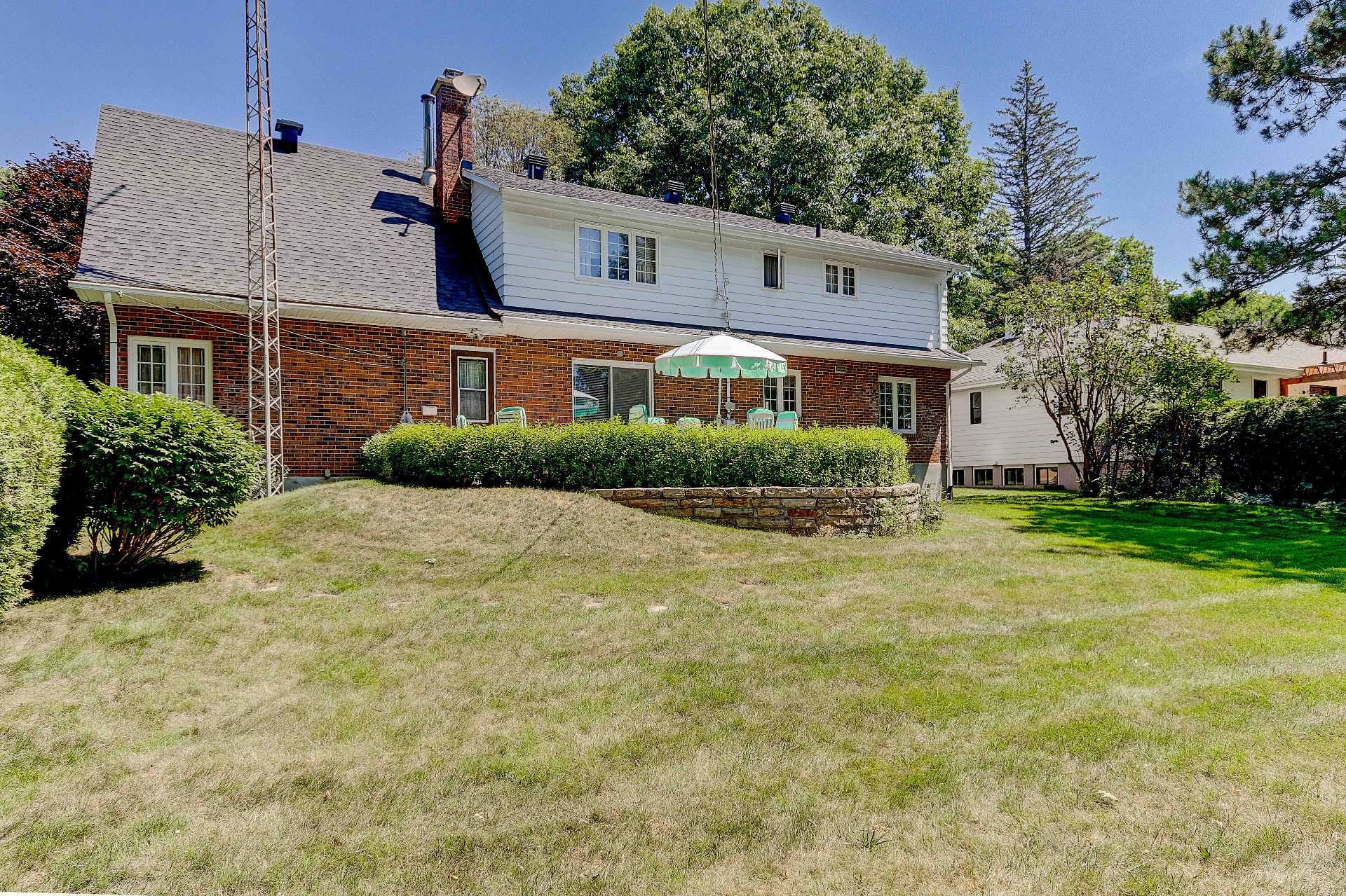 









1795


Rue Edgewood

,
Saint-Bruno-de-Montarville,




QC
J3V4P1

