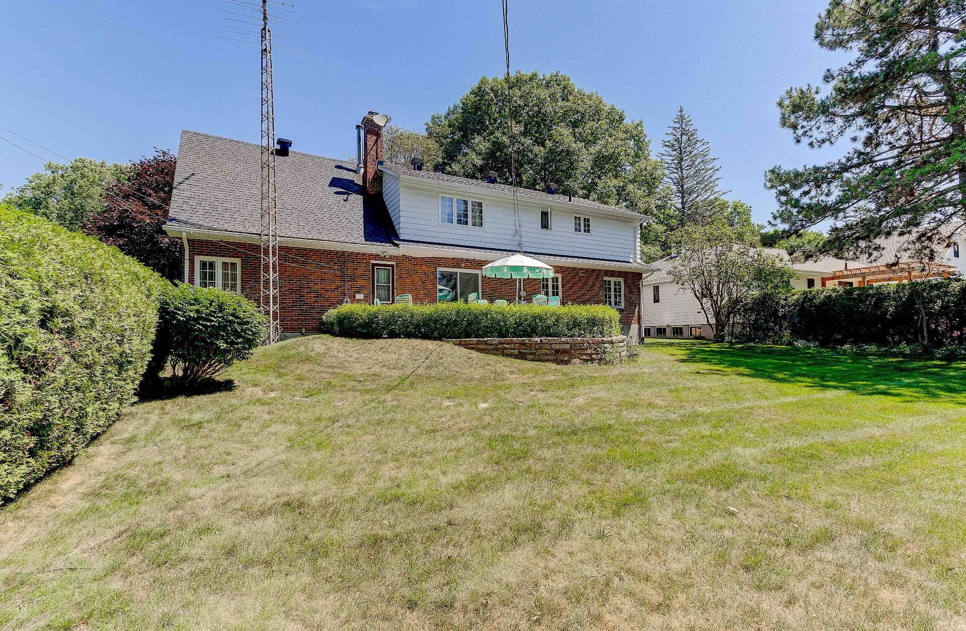 









1795


Rue Edgewood

,
Saint-Bruno-de-Montarville,




QC
J3V4P1

