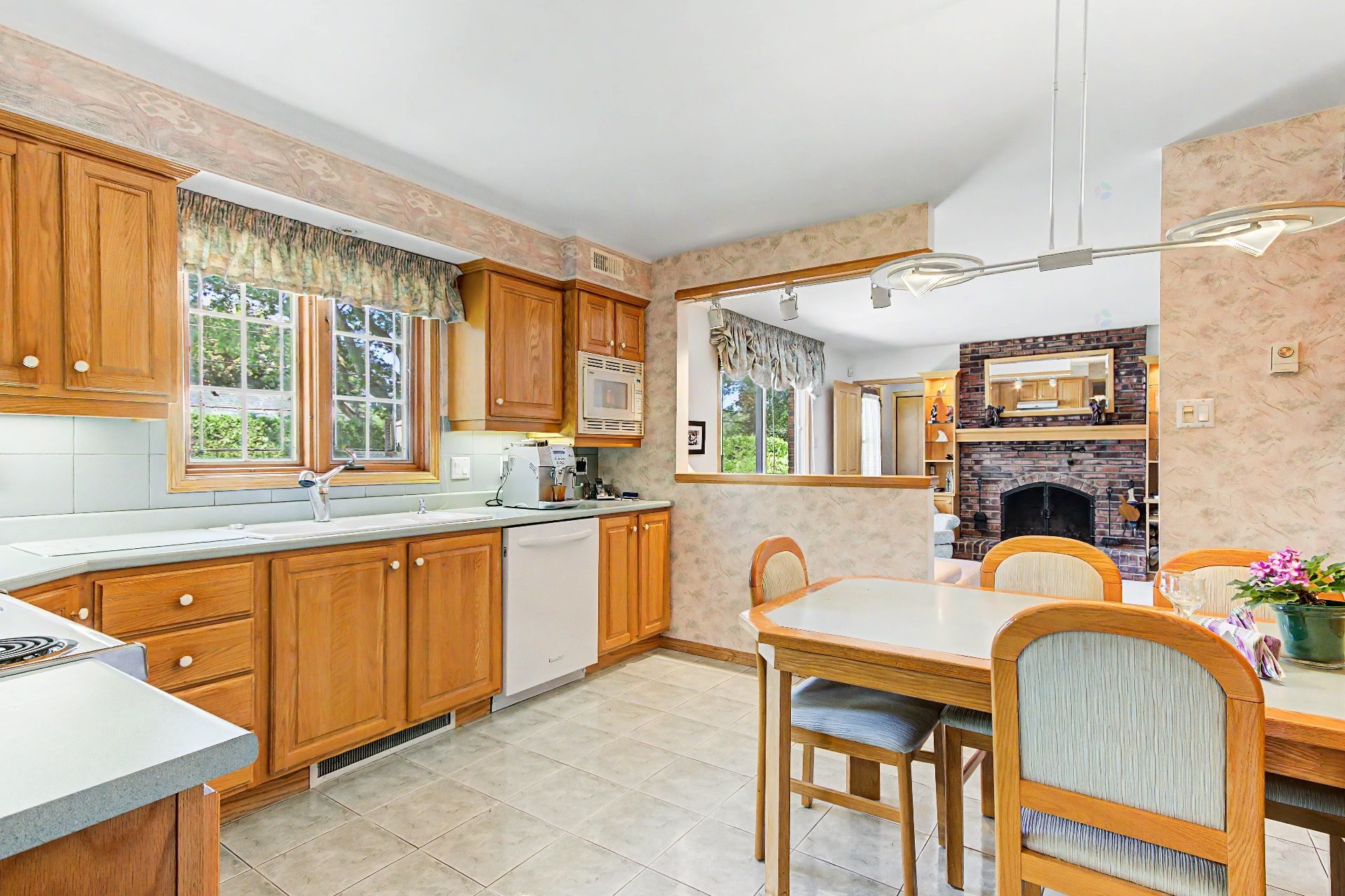 









1795


Rue Edgewood

,
Saint-Bruno-de-Montarville,




QC
J3V4P1


