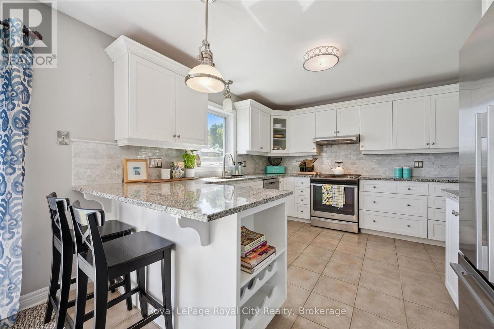 












169 WHEELER COURT

,
Guelph/Eramosa (Rockwood),




Ontario
N0B2K0

