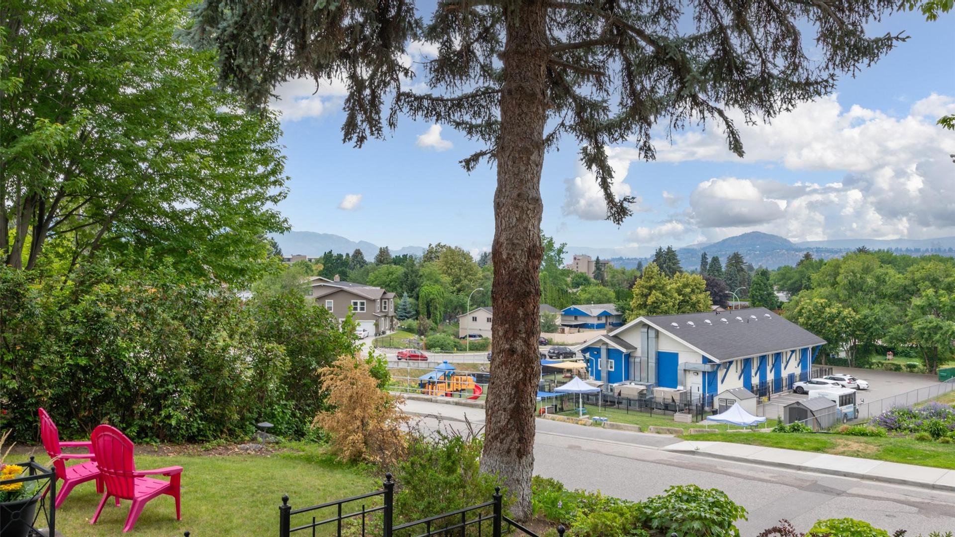 









1537


Lakeview

Street,
Kelowna,




BC
V1Y 6N1

