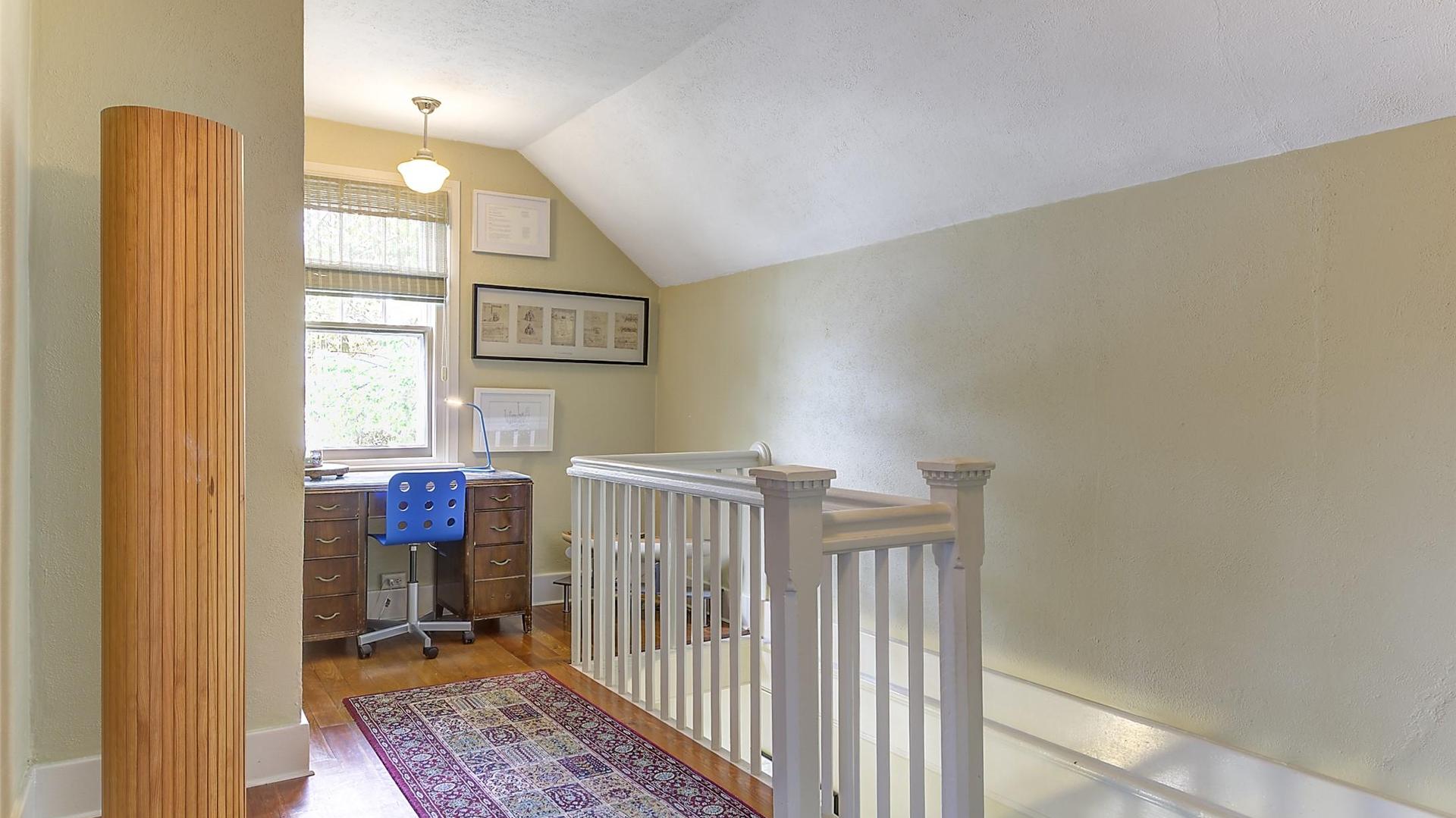 









1537


Lakeview

Street,
Kelowna,




BC
V1Y 6N1

