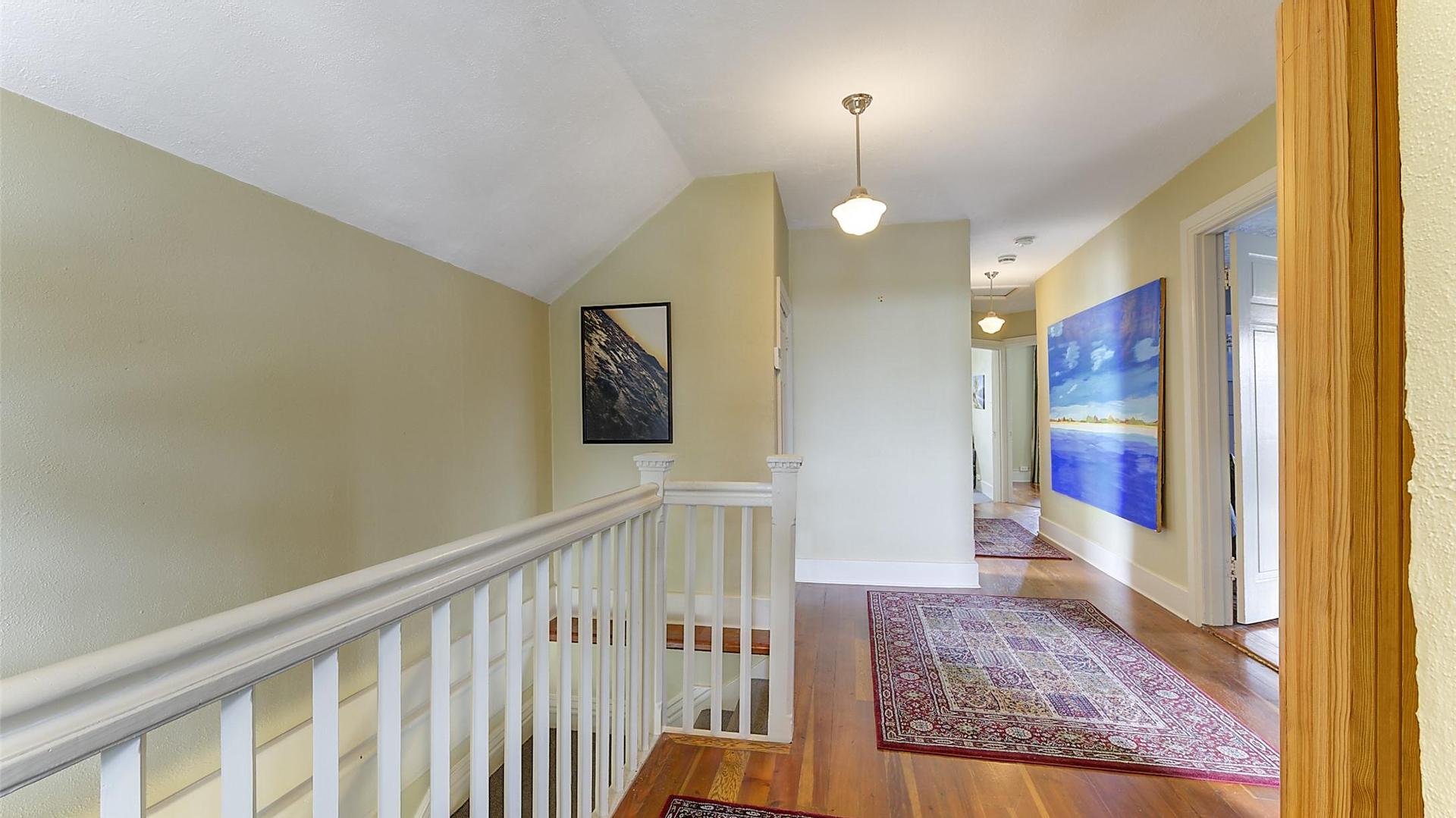 









1537


Lakeview

Street,
Kelowna,




BC
V1Y 6N1

