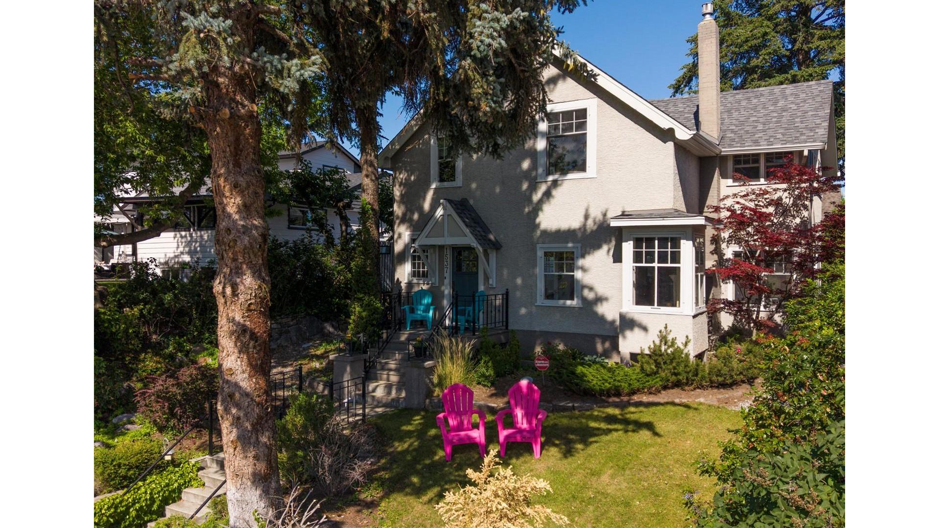 









1537


Lakeview

Street,
Kelowna,




BC
V1Y 6N1

