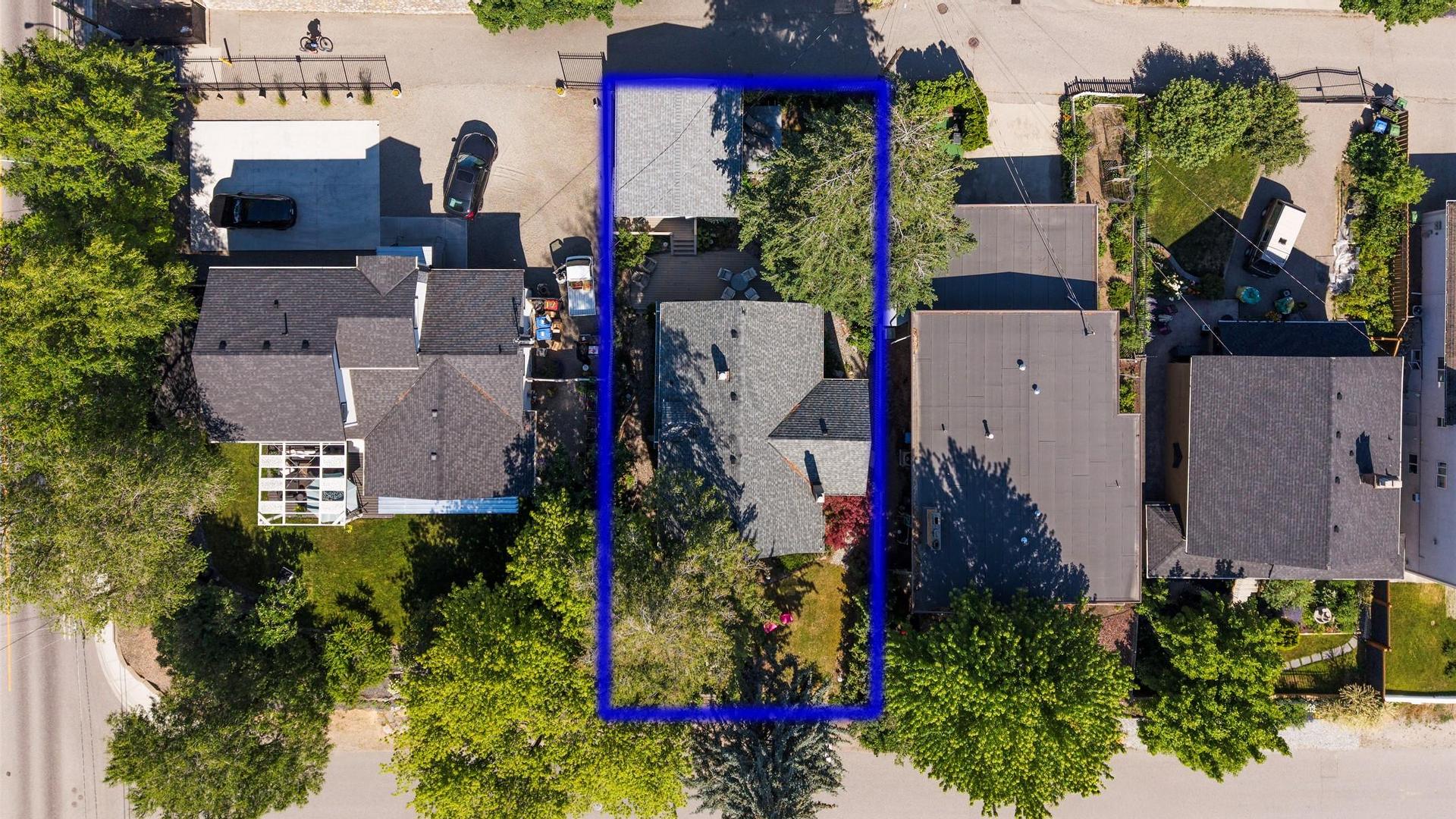 









1537


Lakeview

Street,
Kelowna,




BC
V1Y 6N1

