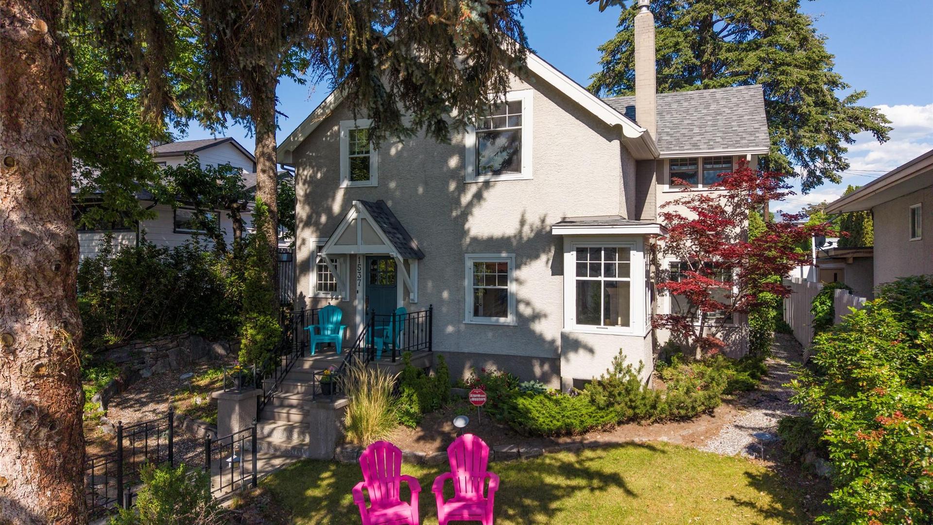 









1537


Lakeview

Street,
Kelowna,




BC
V1Y 6N1

