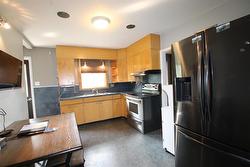 eat in style kitchen with Fridge/Stove incl.