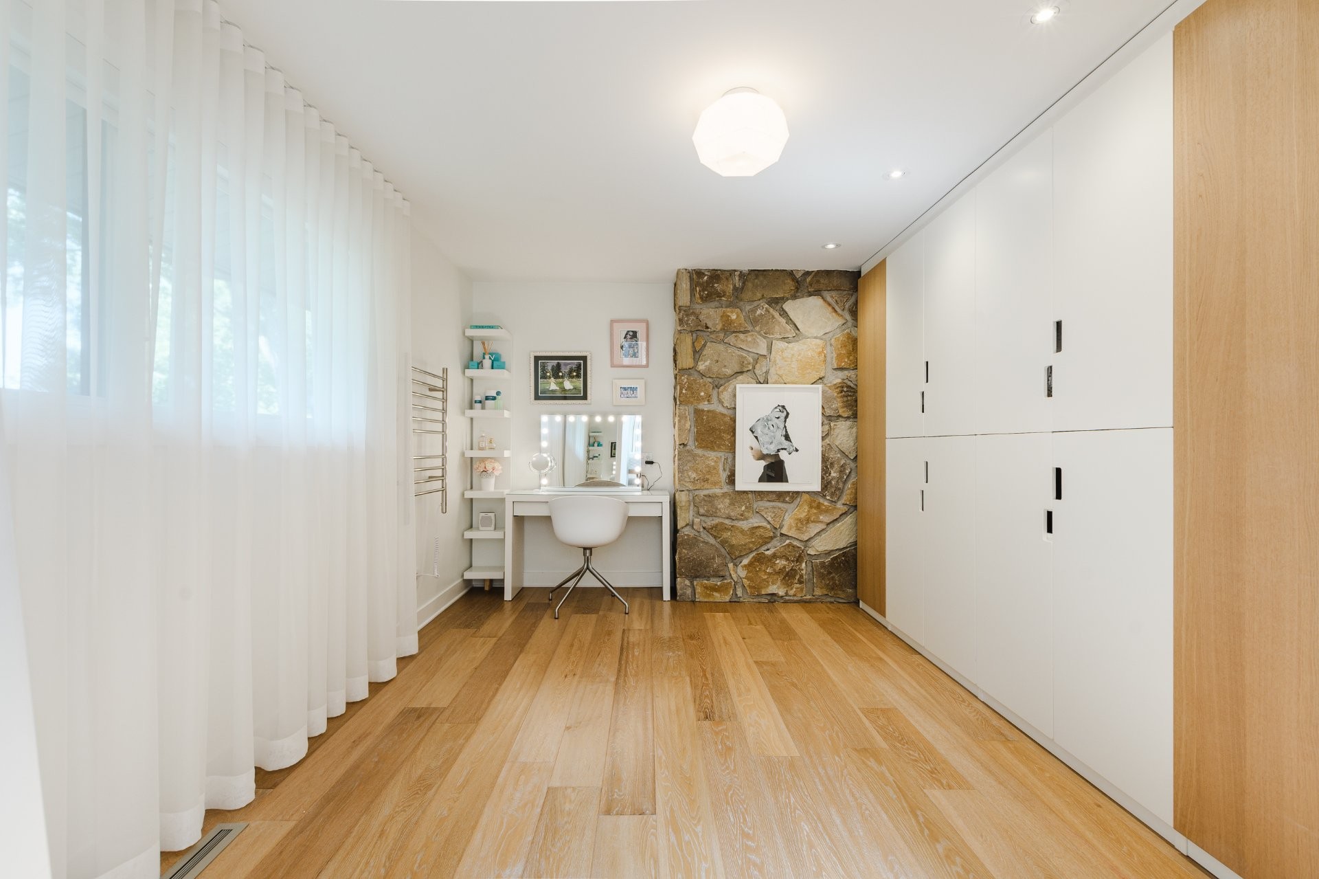 









1750


Rue du Sommet-Trinité

,
Saint-Bruno-de-Montarville,




QC
J3V6E4

