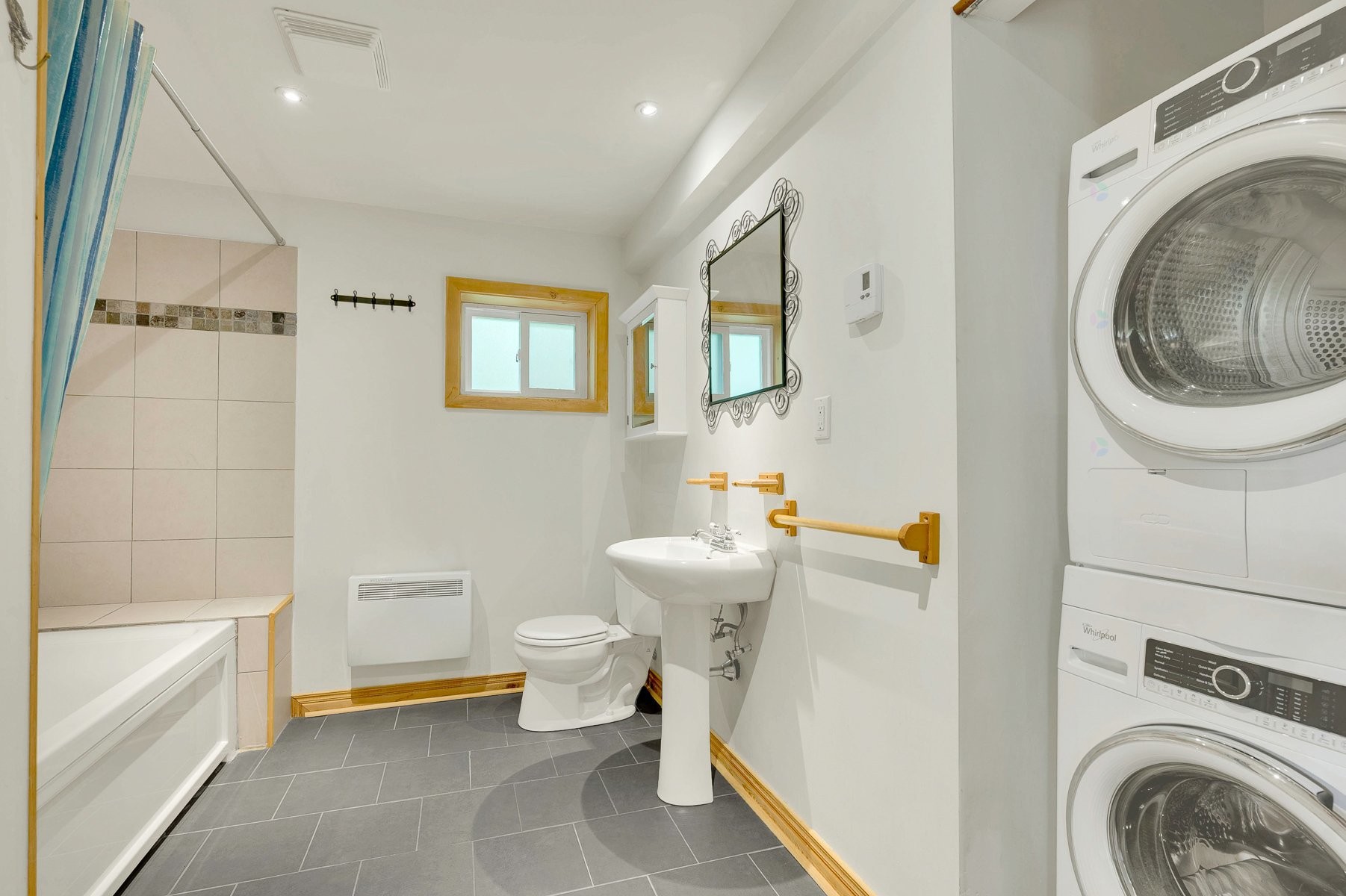 









227


Ch. des Gais-Lurons

,
Saint-Adolphe-d'Howard,




QC
J0T2B0

