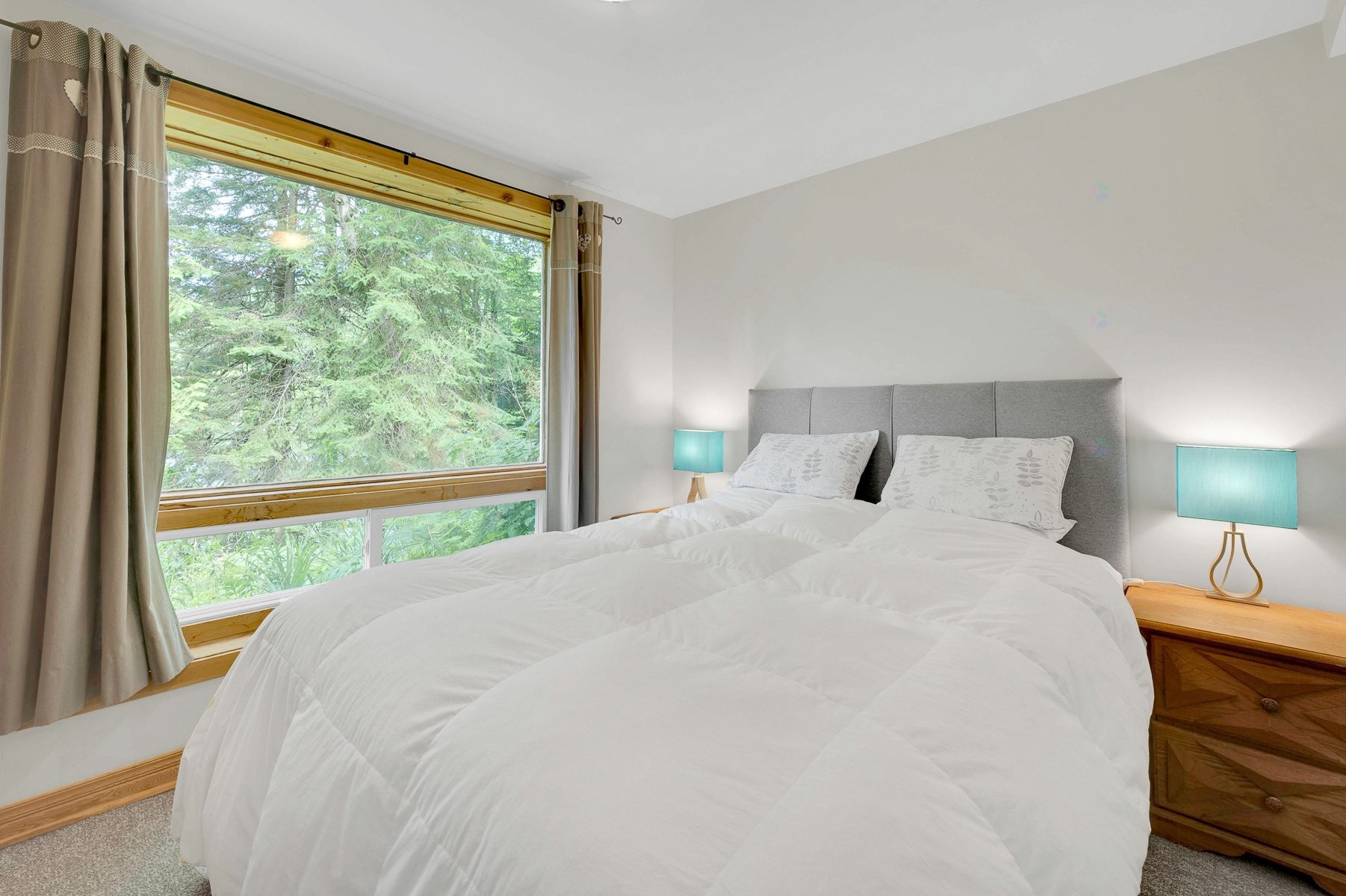 









227


Ch. des Gais-Lurons

,
Saint-Adolphe-d'Howard,




QC
J0T2B0

