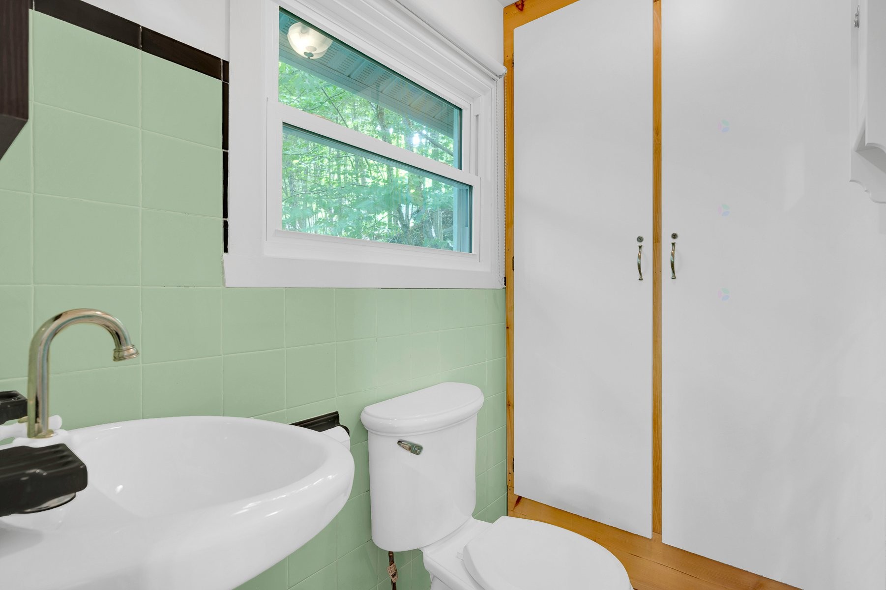 









227


Ch. des Gais-Lurons

,
Saint-Adolphe-d'Howard,




QC
J0T2B0

