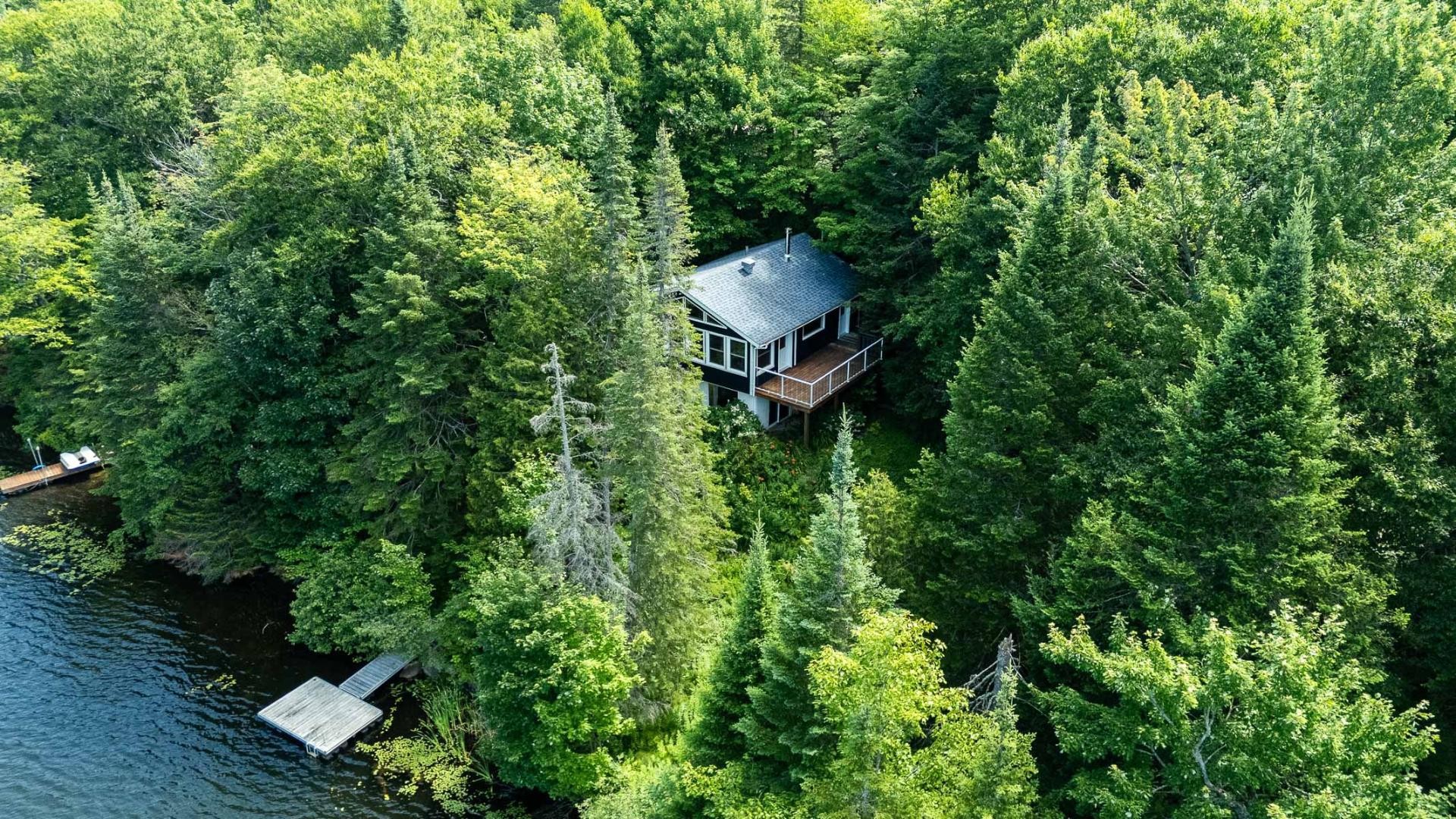 









227


Ch. des Gais-Lurons

,
Saint-Adolphe-d'Howard,




QC
J0T2B0

