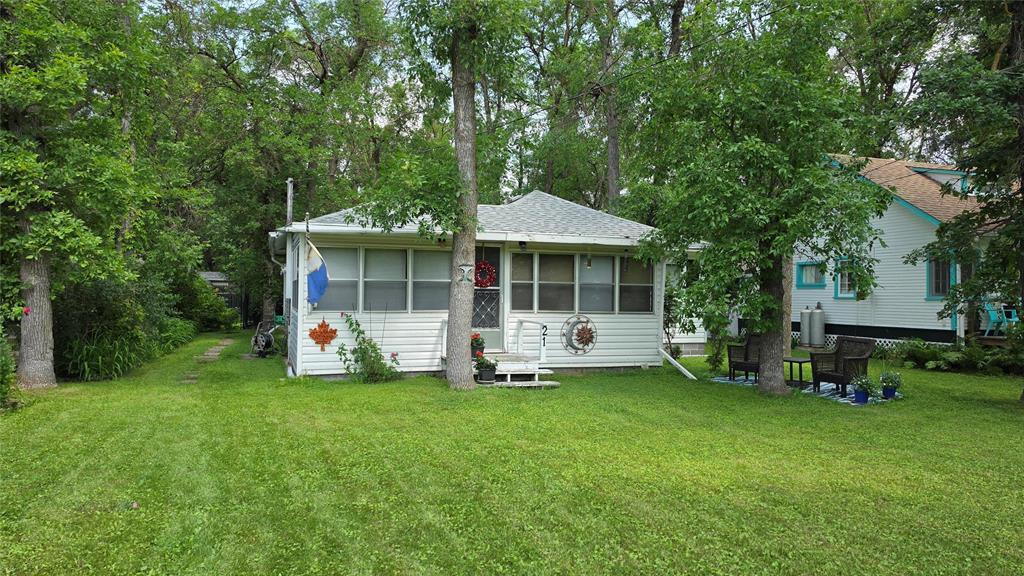












21 Selkirk Avenue

,
Dunnottar,




Manitoba
R0C2B0

