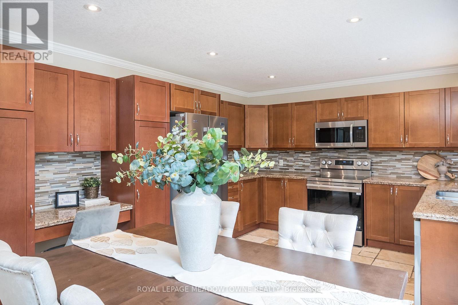 












23 BAGGS CRESCENT

,
Cambridge,




Ontario
N1T2E9

