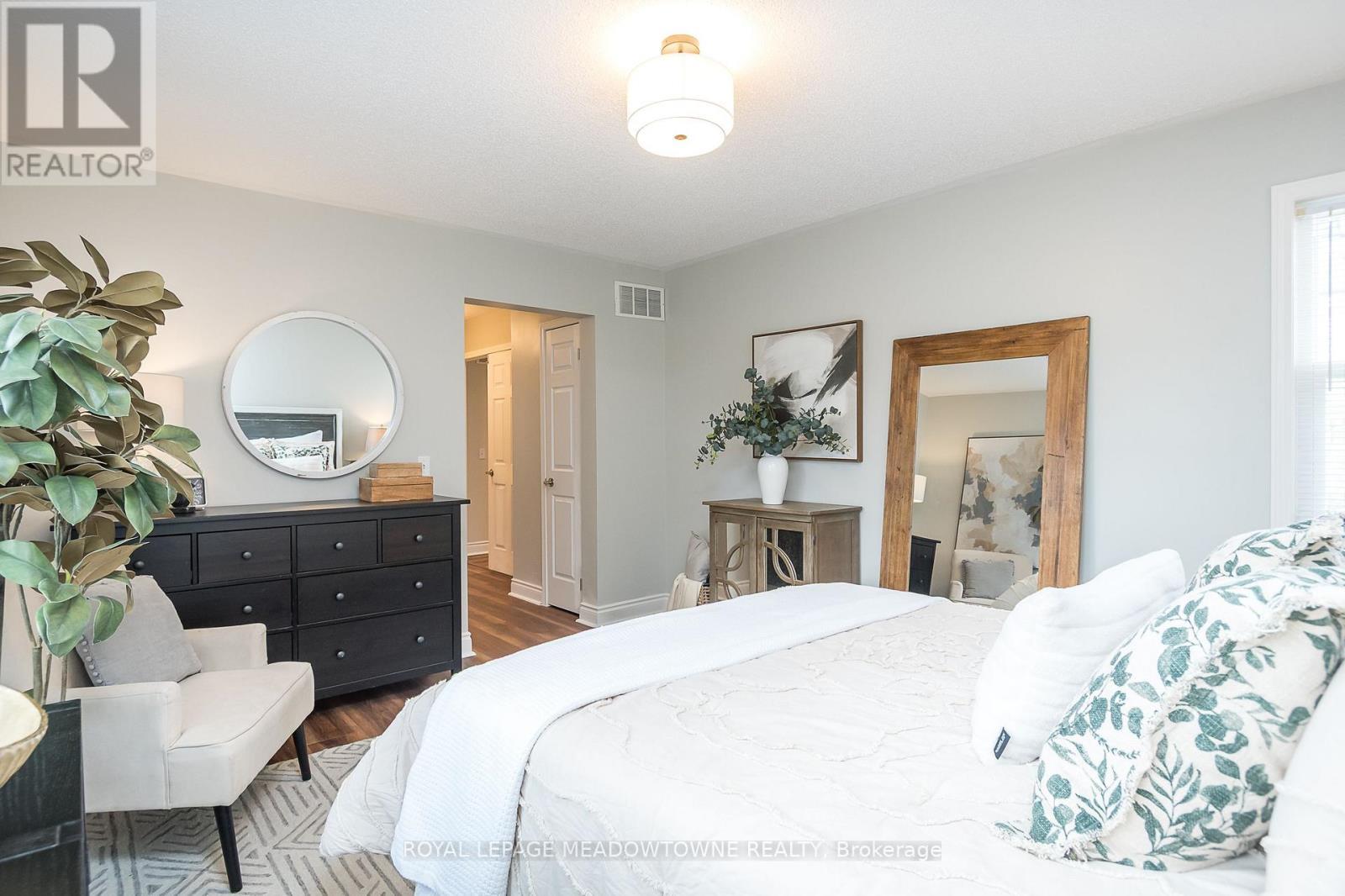












23 BAGGS CRESCENT

,
Cambridge,




Ontario
N1T2E9

