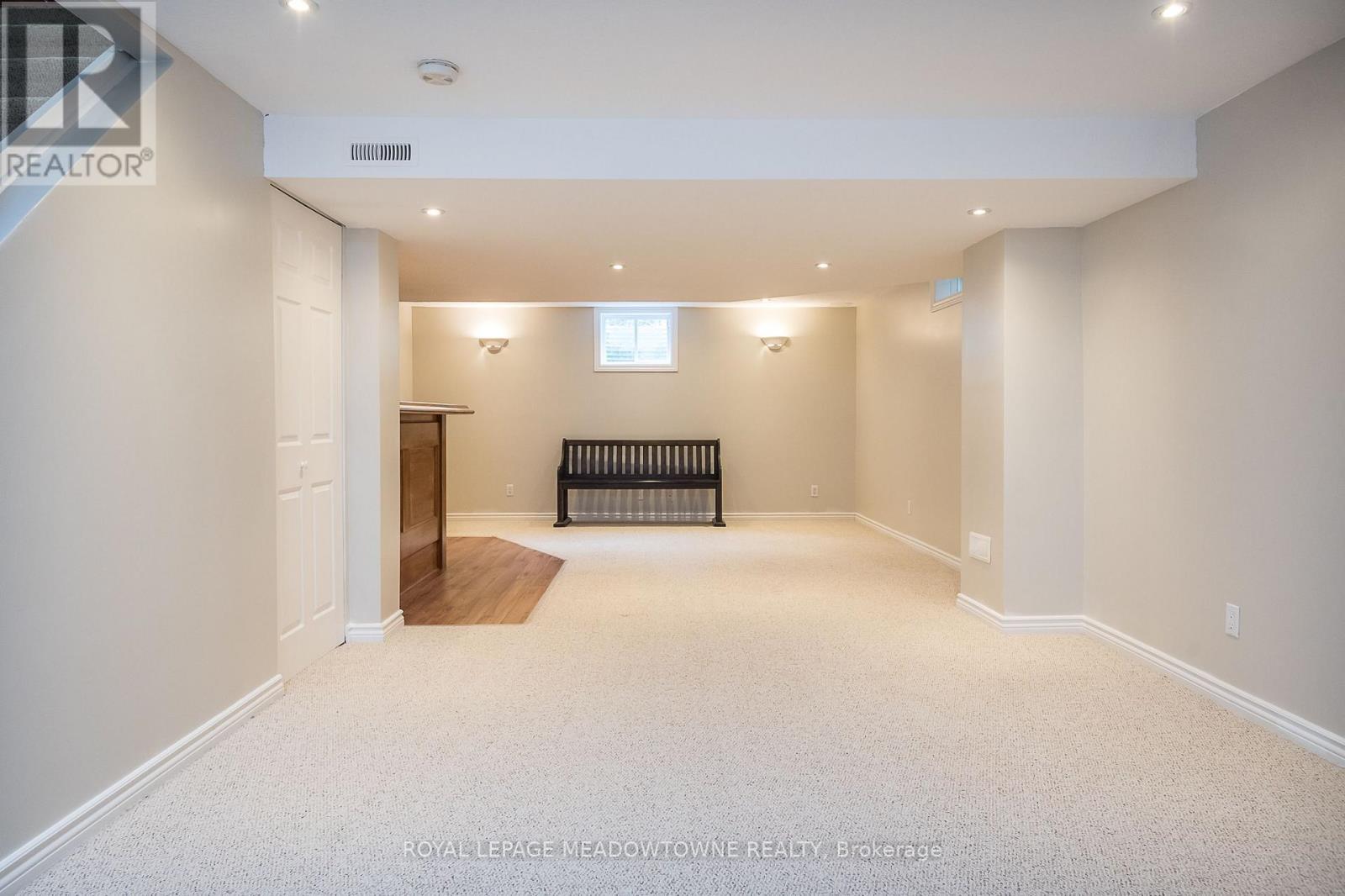 












23 BAGGS CRESCENT

,
Cambridge,




Ontario
N1T2E9

