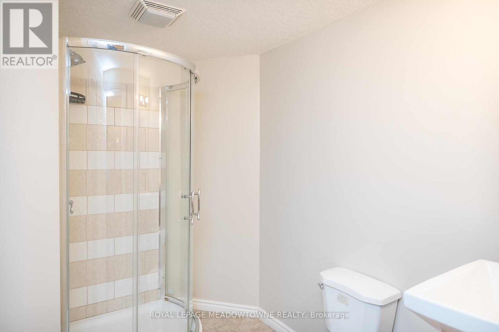 












23 BAGGS CRESCENT

,
Cambridge,




Ontario
N1T2E9


