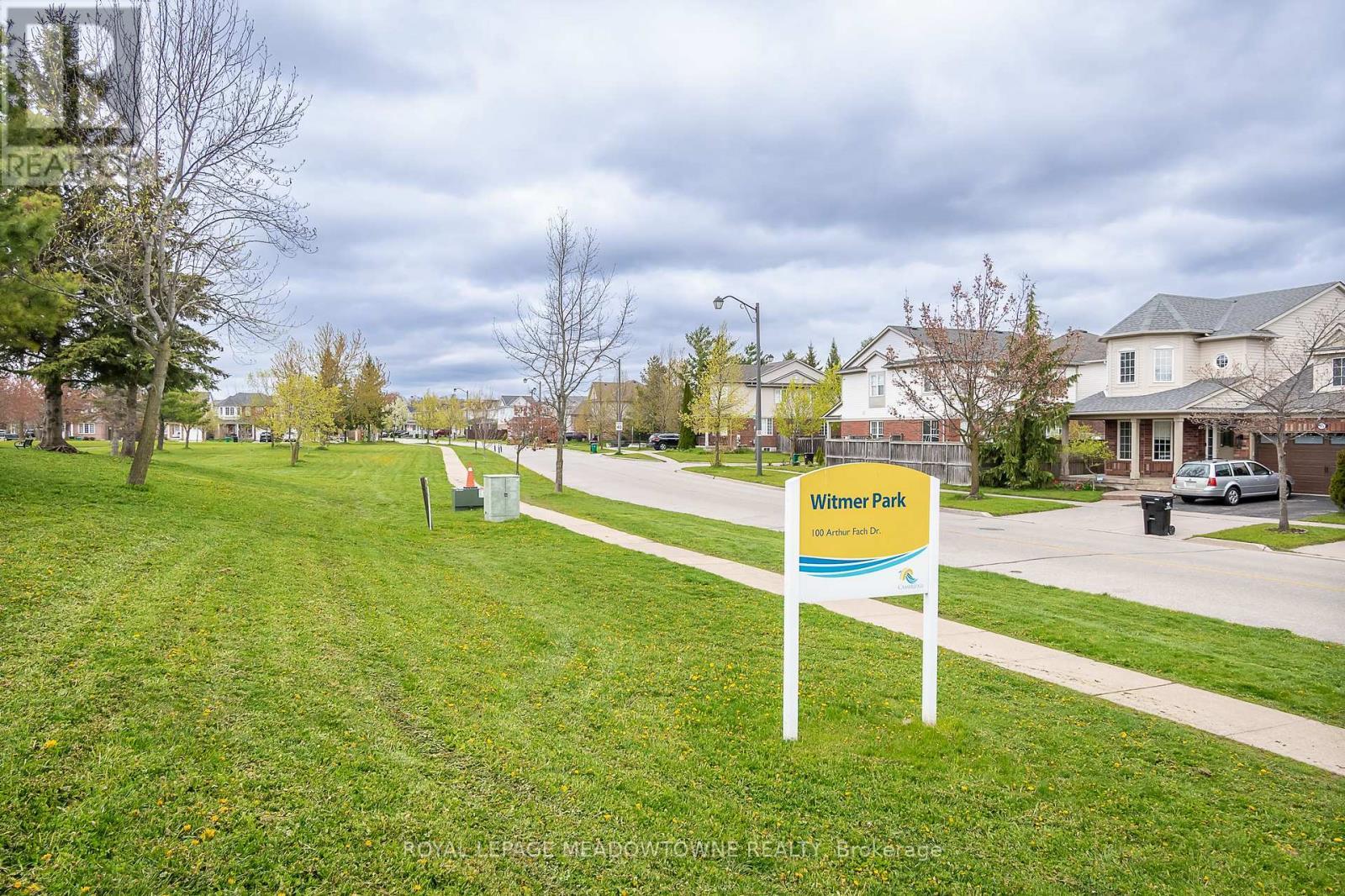 












23 BAGGS CRESCENT

,
Cambridge,




Ontario
N1T2E9

