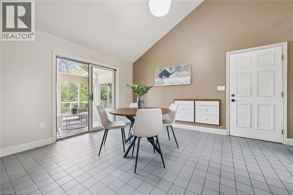 












8060 WELLINGTON RD 18

,
Fergus,




Ontario
N1M2W5

