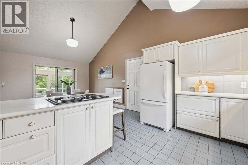 












8060 WELLINGTON RD 18

,
Fergus,




Ontario
N1M2W5

