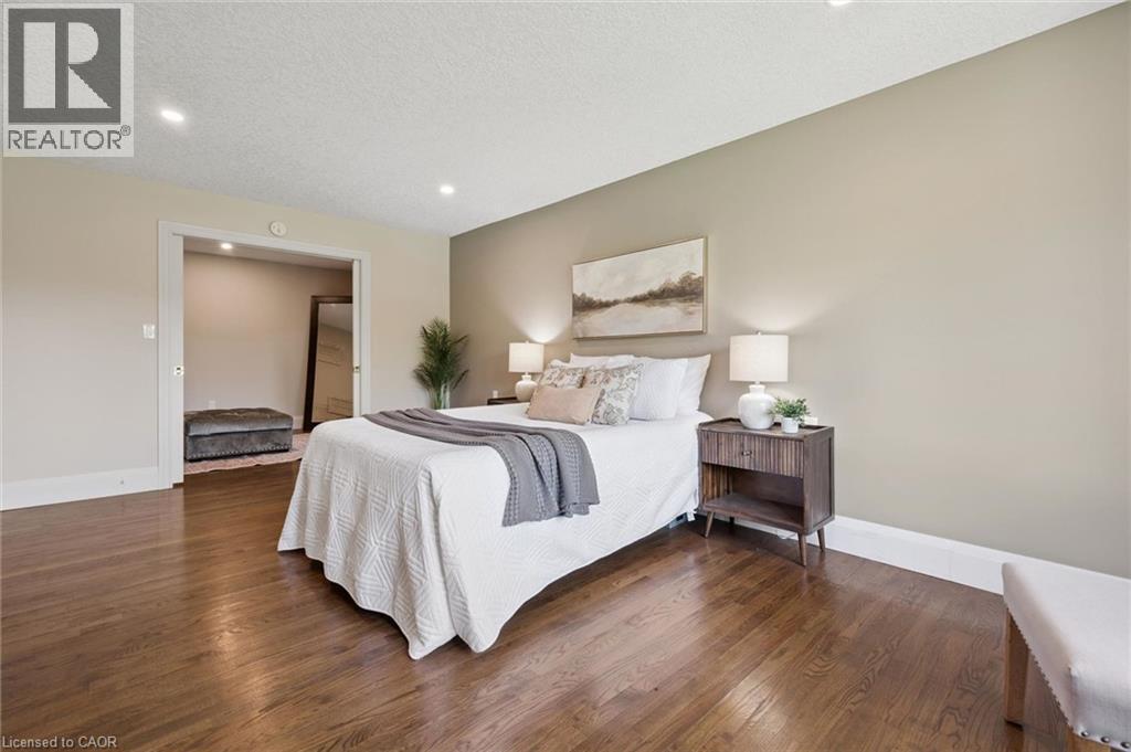












8060 WELLINGTON RD 18

,
Fergus,




Ontario
N1M2W5

