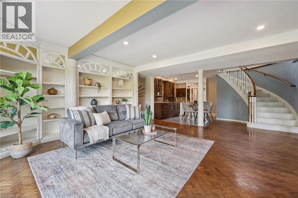 












8060 WELLINGTON RD 18

,
Fergus,




Ontario
N1M2W5

