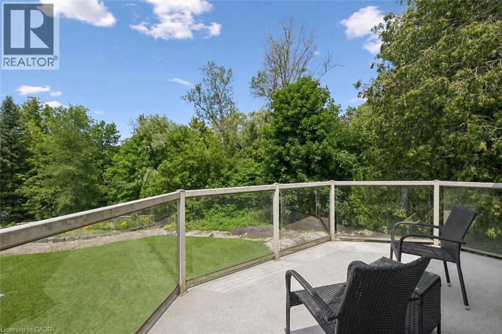 












8060 WELLINGTON RD 18

,
Fergus,




Ontario
N1M2W5

